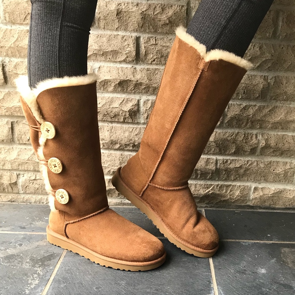 UGG Bailey Button Women’s Chestnut